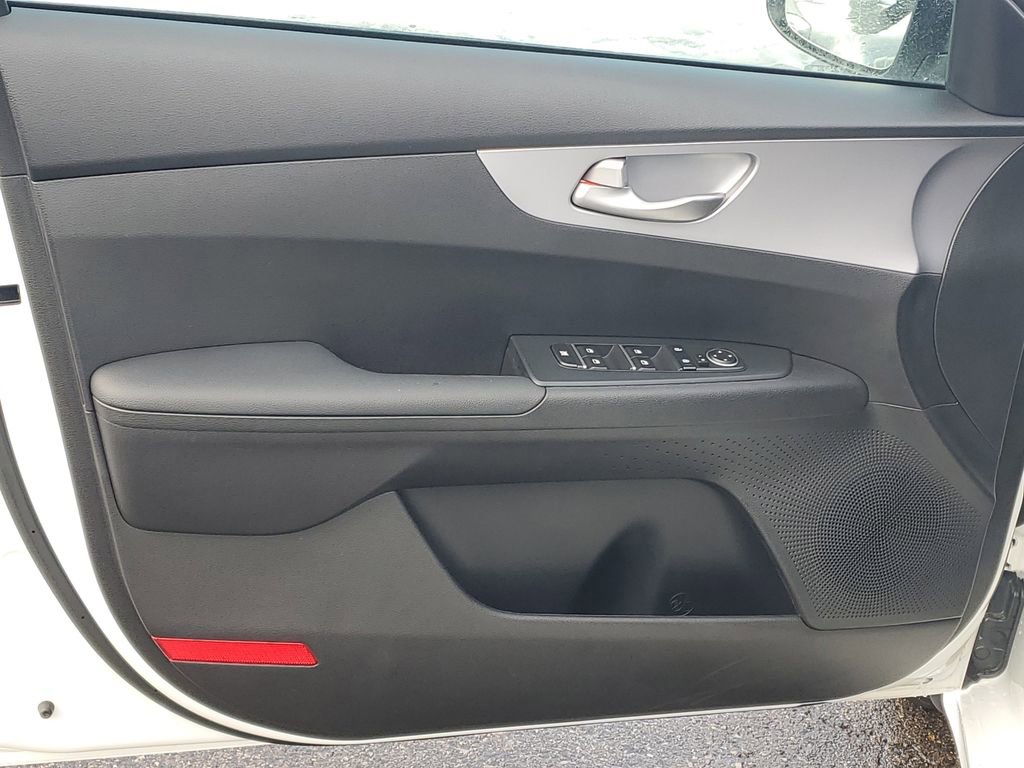 Certified 2024 Kia Forte LXS image 7