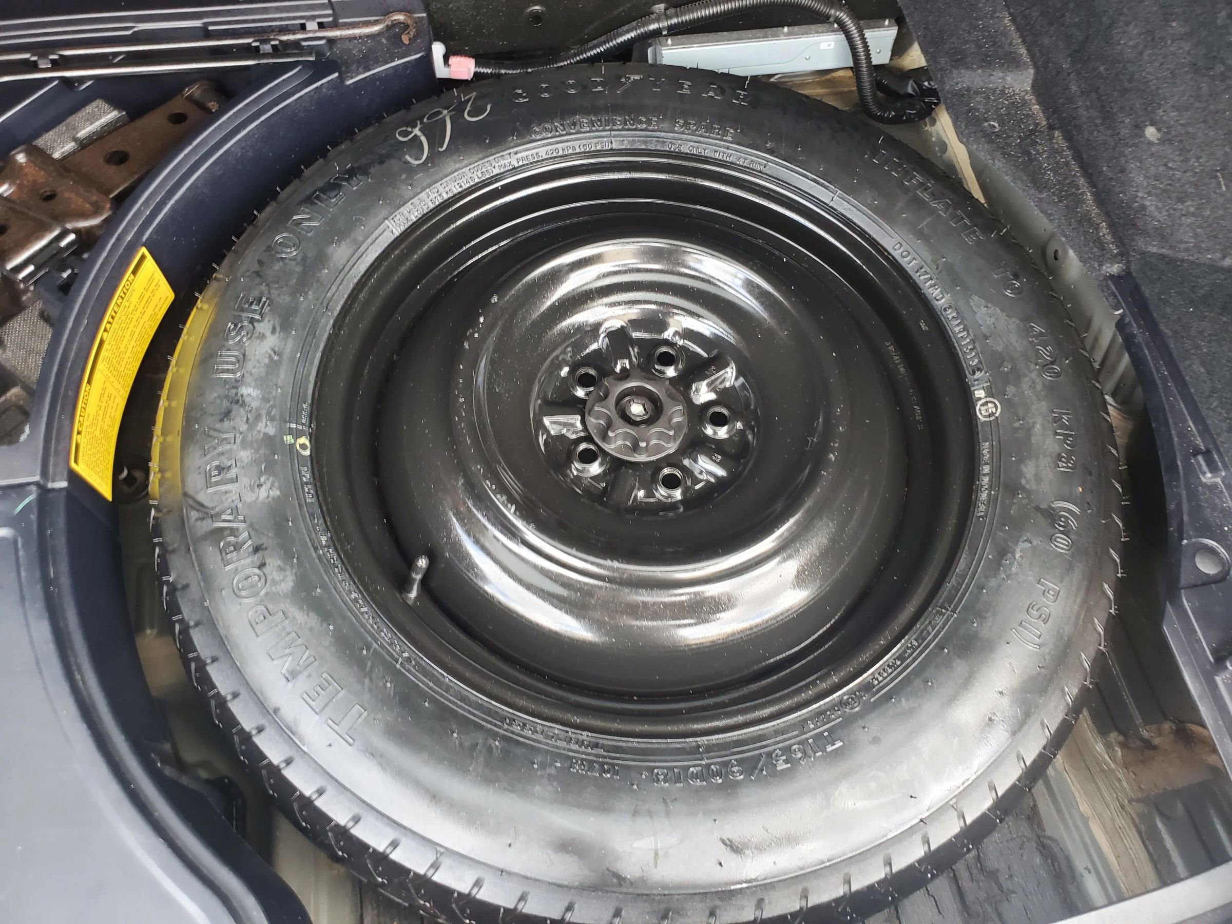 Used 2013 Lexus RX 450h AWD w/ Navigation Pkg image 55