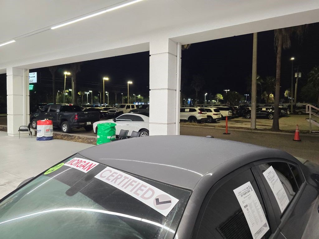 Used 2022 Dodge Charger SXT RWD image 10