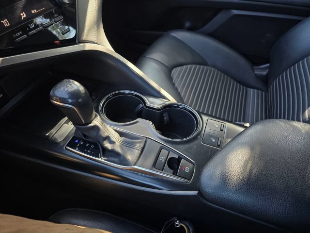 Used 2020 Toyota Camry SE w/ Moonroof Package AWD/4WD image 27