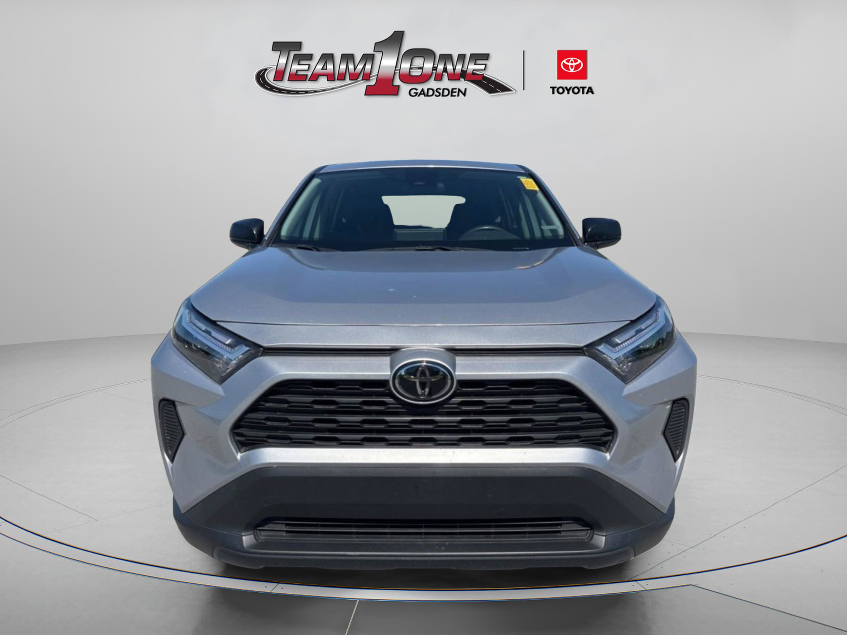 Used 2024 Toyota RAV4 LE FWD image 2
