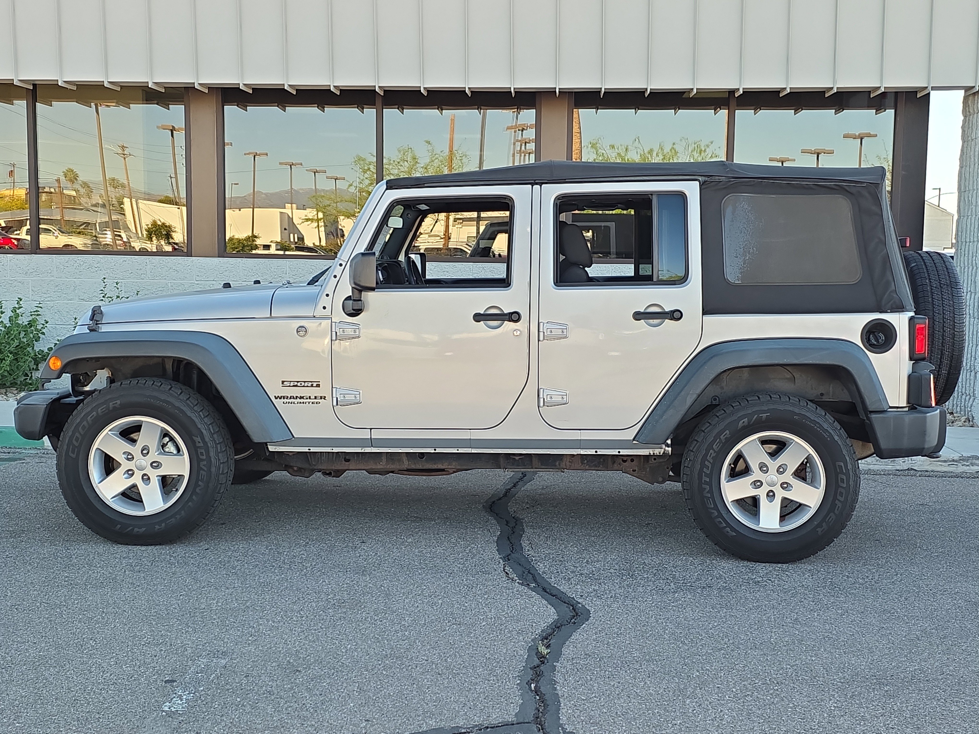 Used 2012 Jeep Wrangler Unlimited Sport image 4