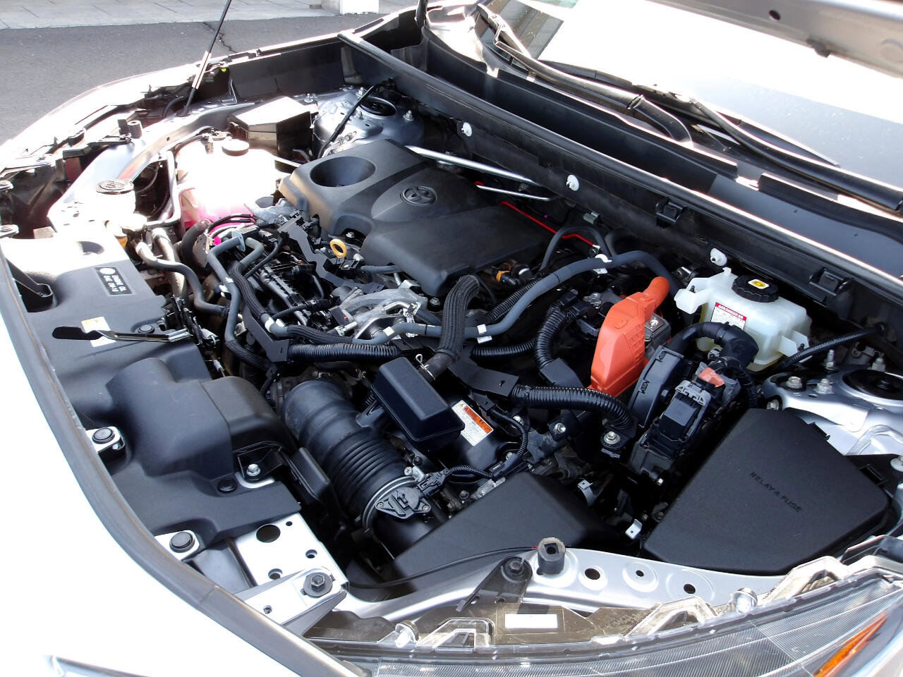 Used 2021 Toyota RAV4 XLE image 25