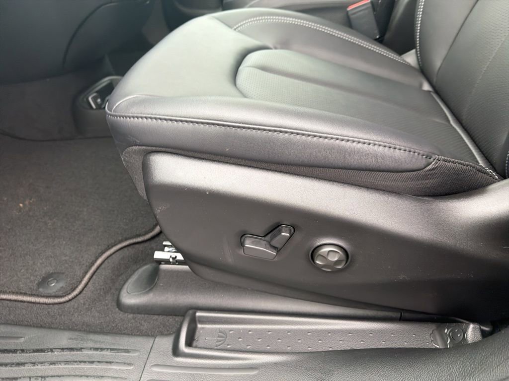 New 2026 Chrysler Pacifica Select image 24