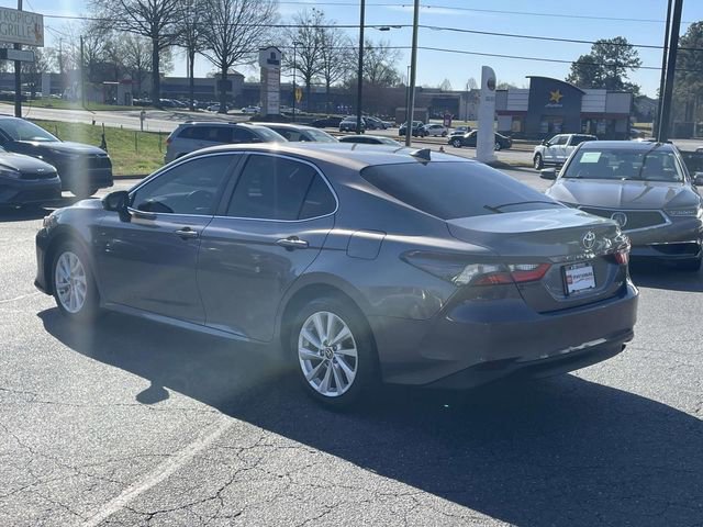 Used 2021 Toyota Camry LE image 5