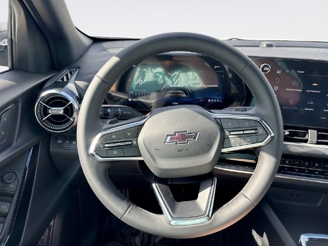 New 2027 Chevrolet Equinox LT w/ Convenience Package II FWD image 14