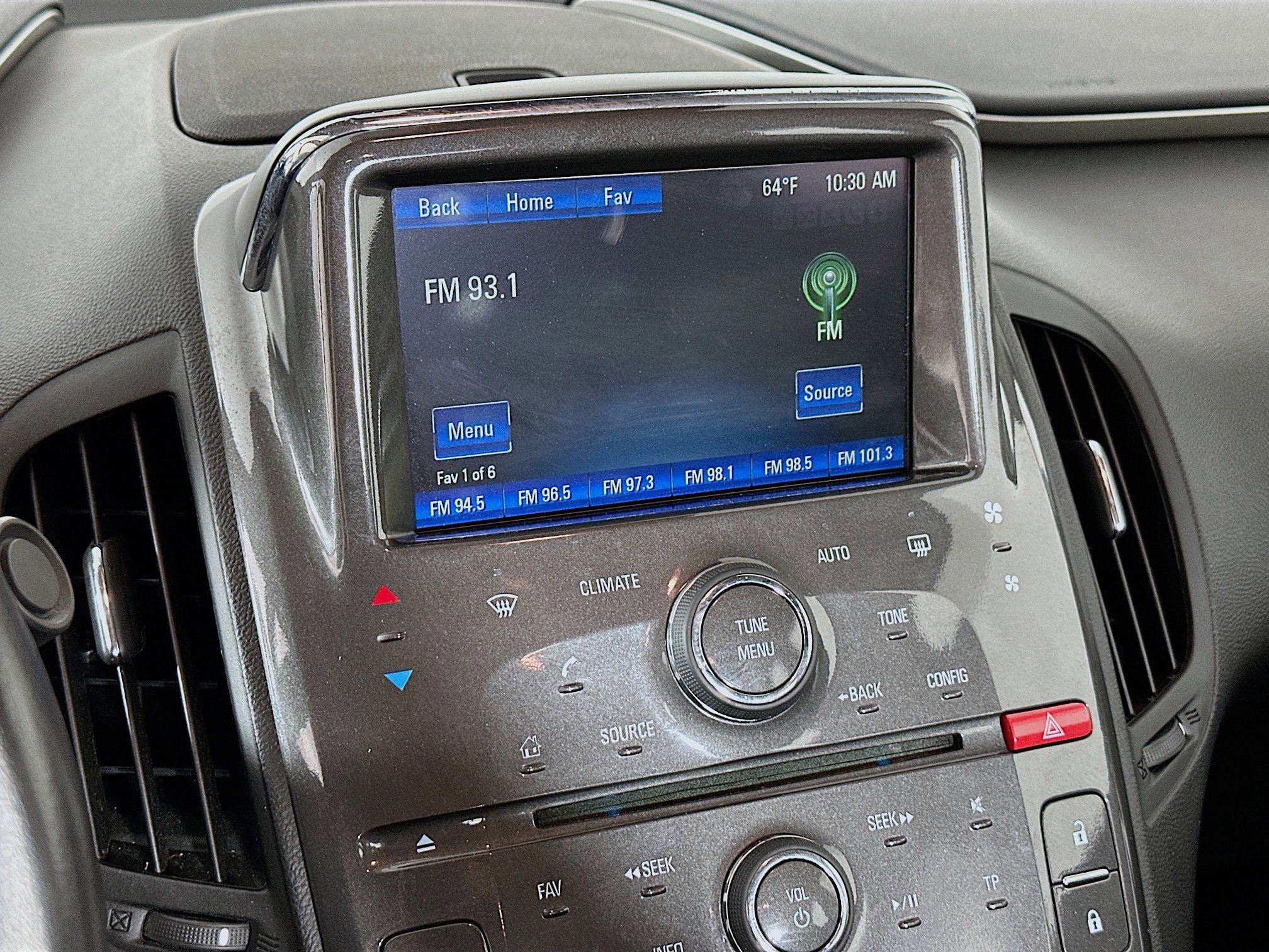 Used 2014 Chevrolet Volt FWD image 19