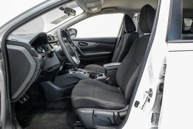 Used 2018 Nissan Rogue Sport S w/ S Appearance Package FWD image 6