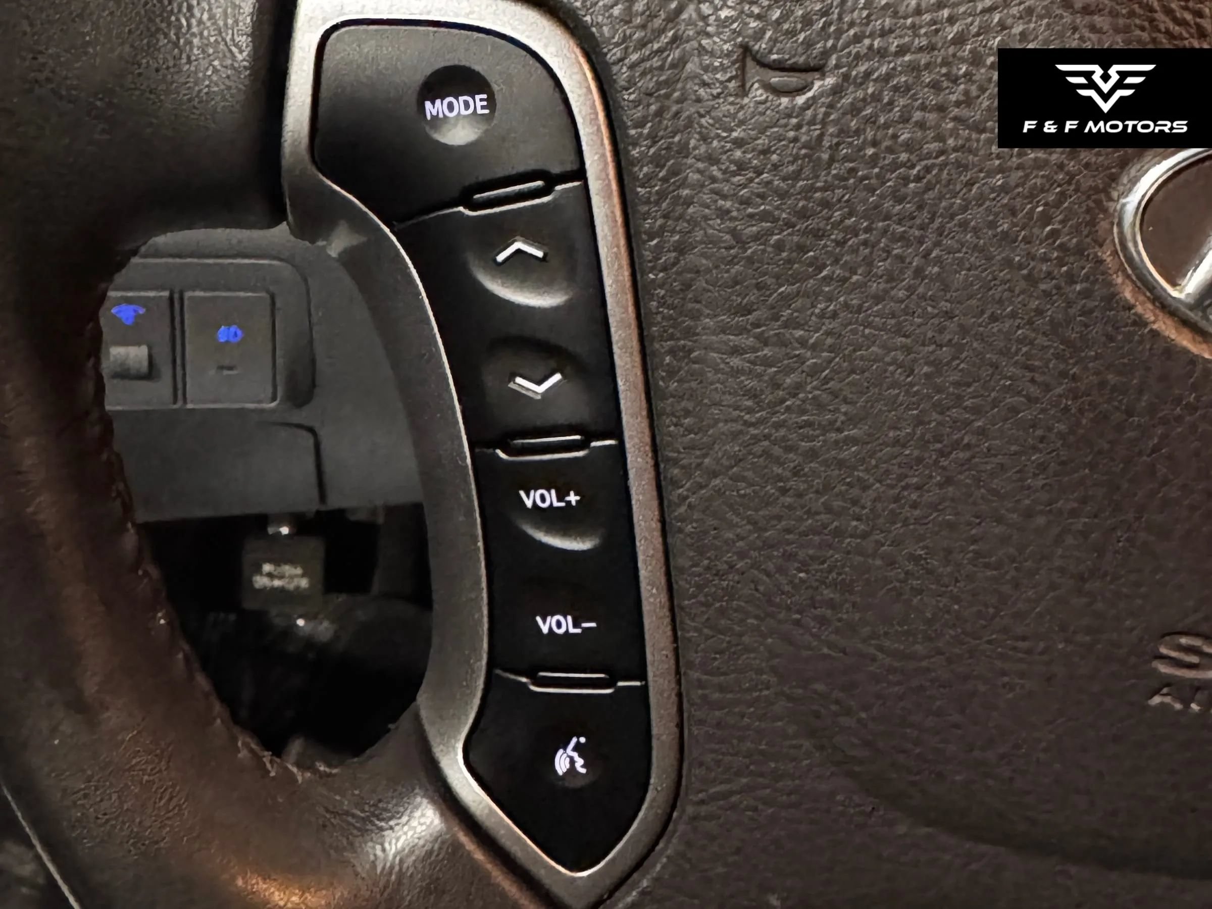 Used 2011 Hyundai Santa Fe SE w/ Premium Pkg 3 AWD/4WD image 10