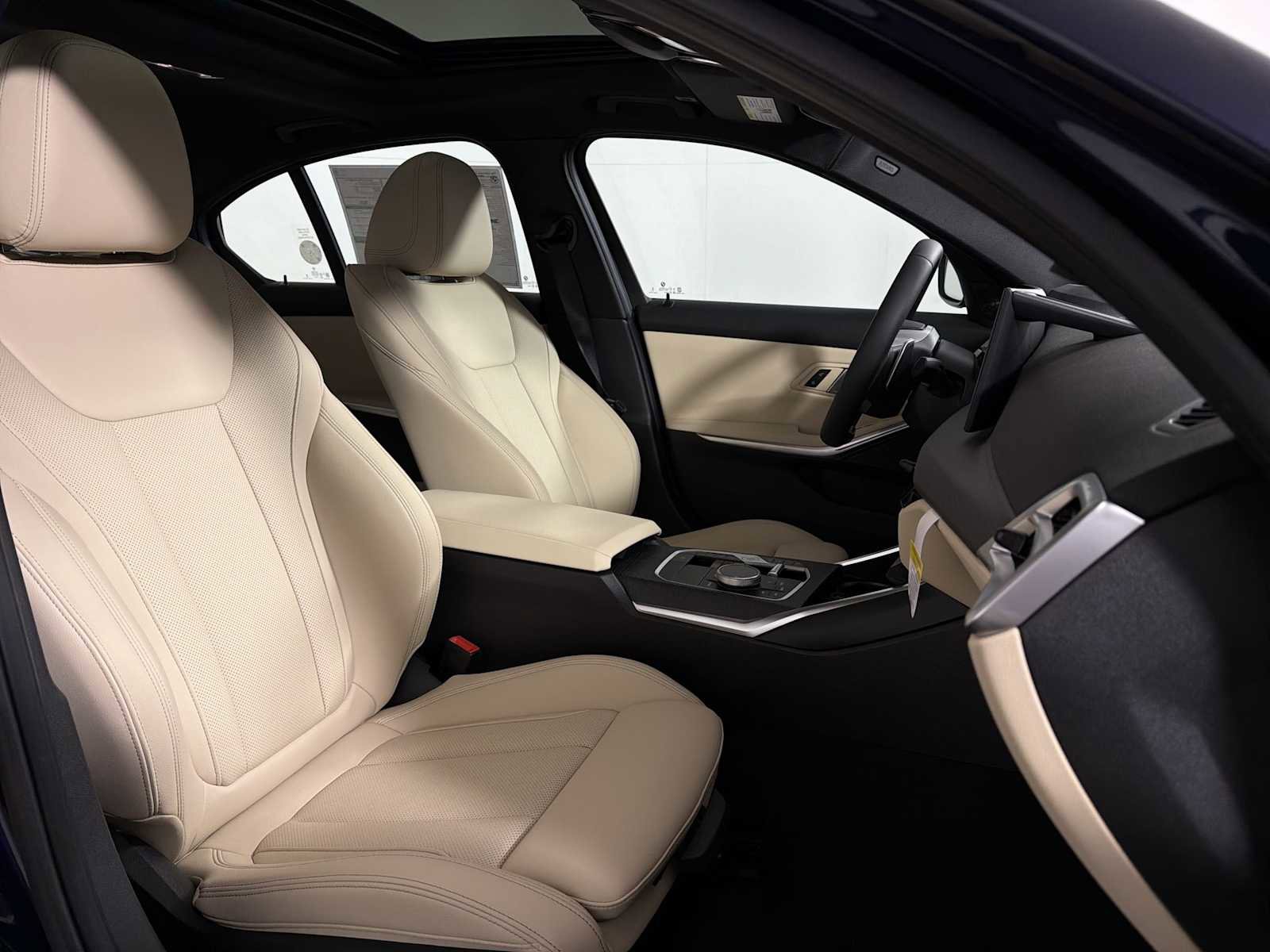 New 2026 BMW 330i xDrive Sedan w/ Convenience Package image 21