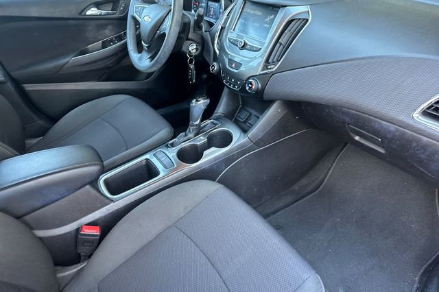 Used 2016 Chevrolet Cruze LT image 18