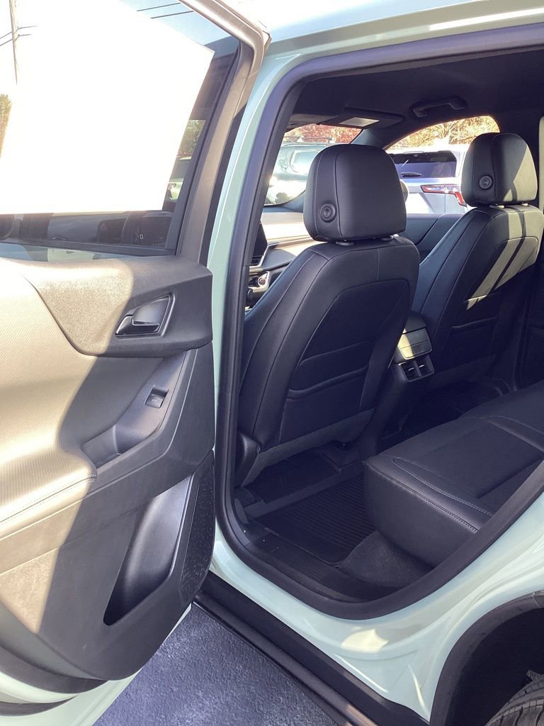 New 2026 Chevrolet Equinox LT w/ Convenience Package II image 38