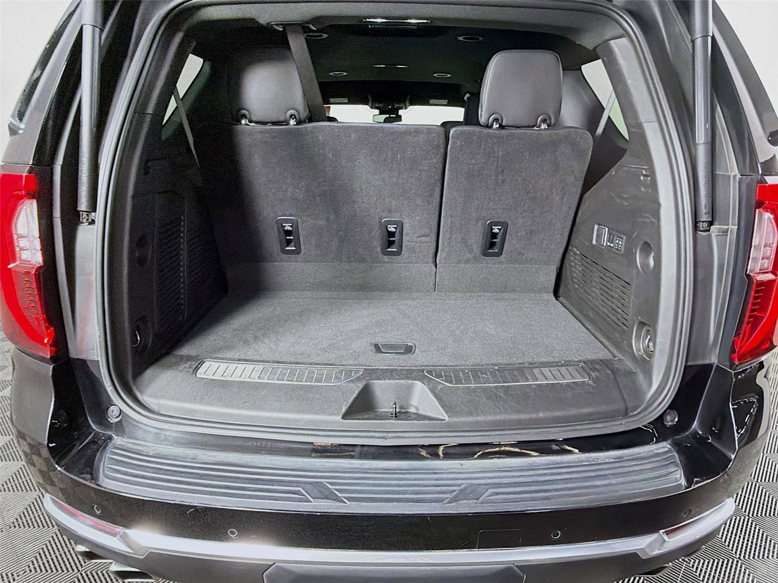 Used 2025 GMC Yukon Denali AWD/4WD image 26