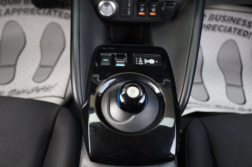 Used 2021 Nissan Leaf SV w/ SV Technology Package FWD image 43