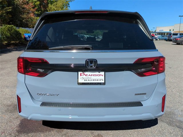 New 2026 Honda Odyssey Touring image 5