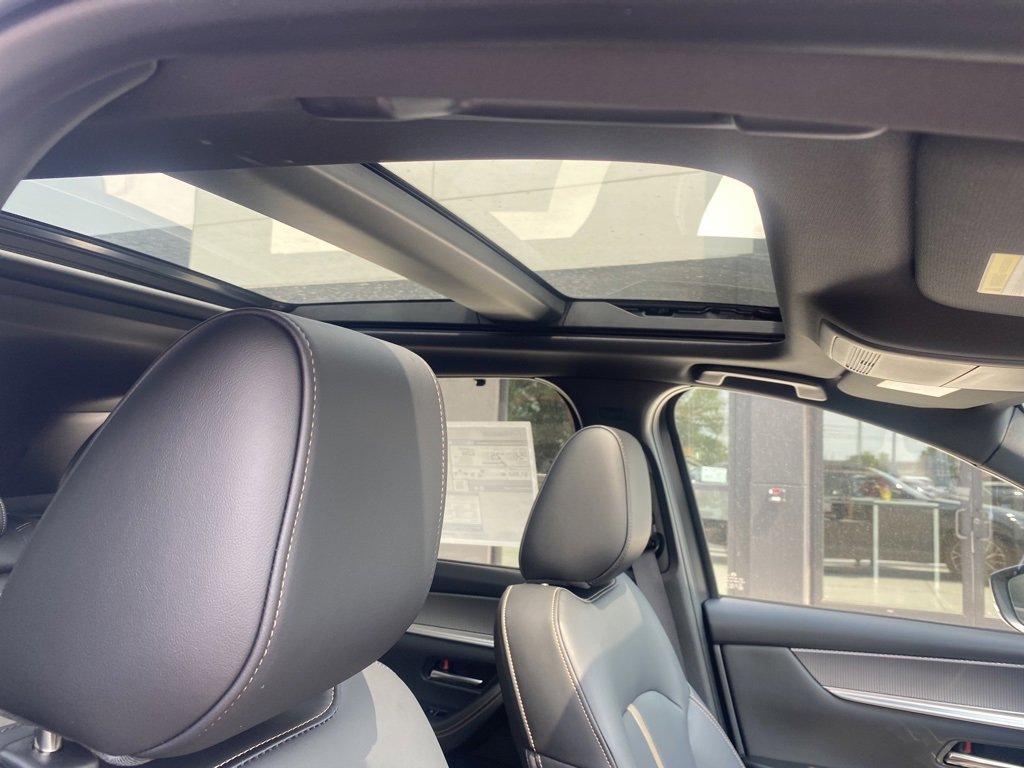 New 2025 MAZDA CX-70 Plug-In Hybrid w/ Premium Plus image 10