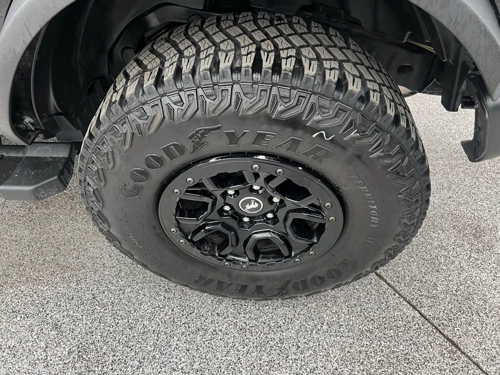 Used 2022 Ford Bronco Wildtrak image 8