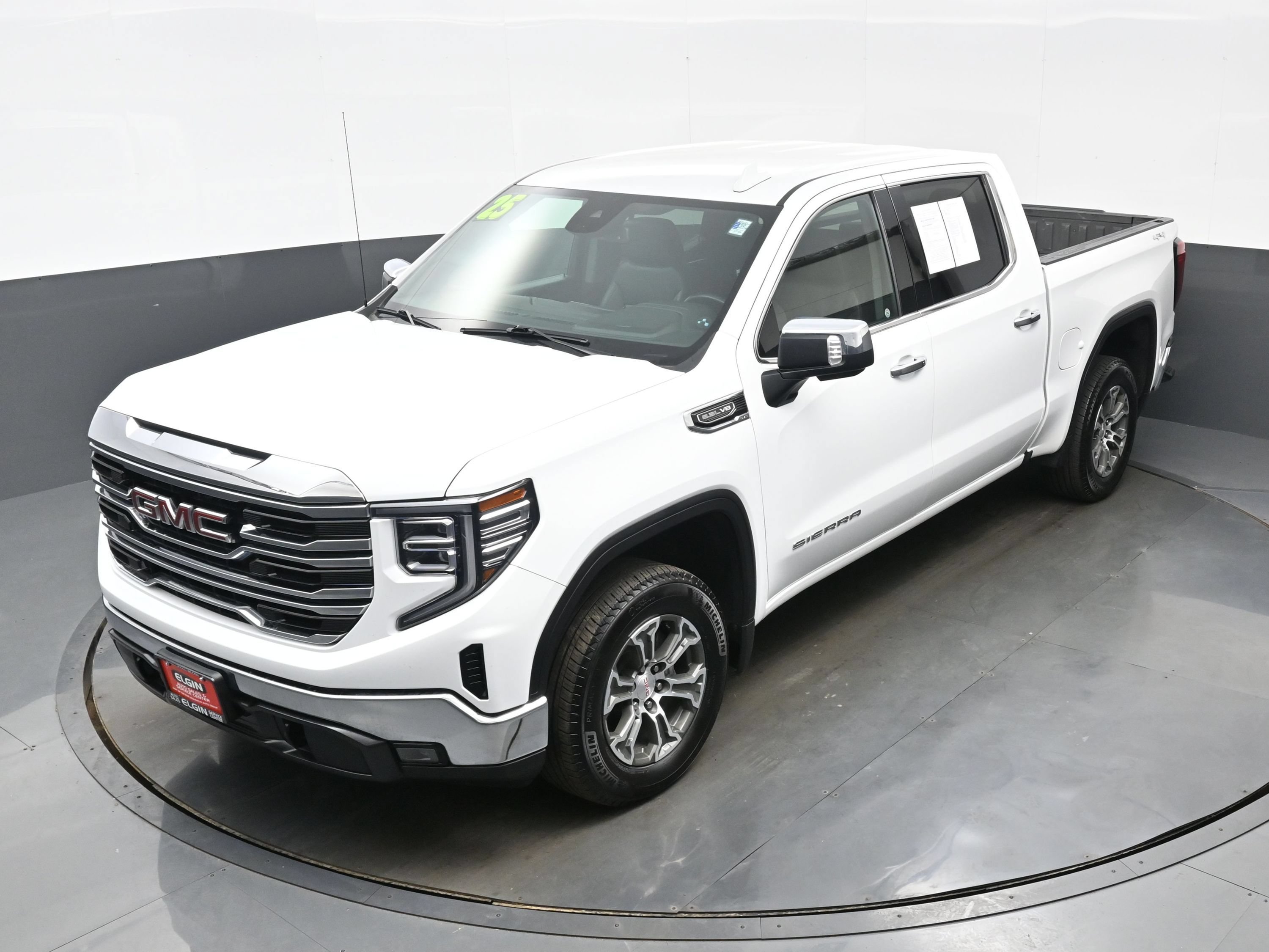 Used 2025 GMC Sierra 1500 SLT AWD/4WD image 33