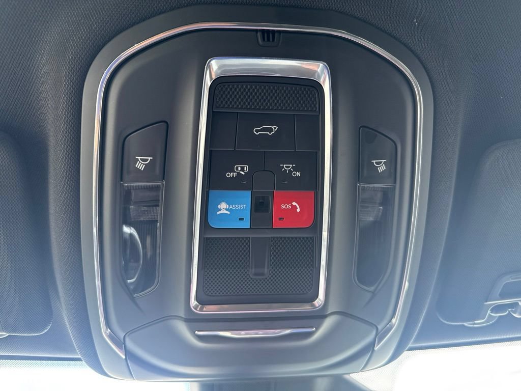 Used 2025 Jeep Grand Cherokee L Limited RWD image 25
