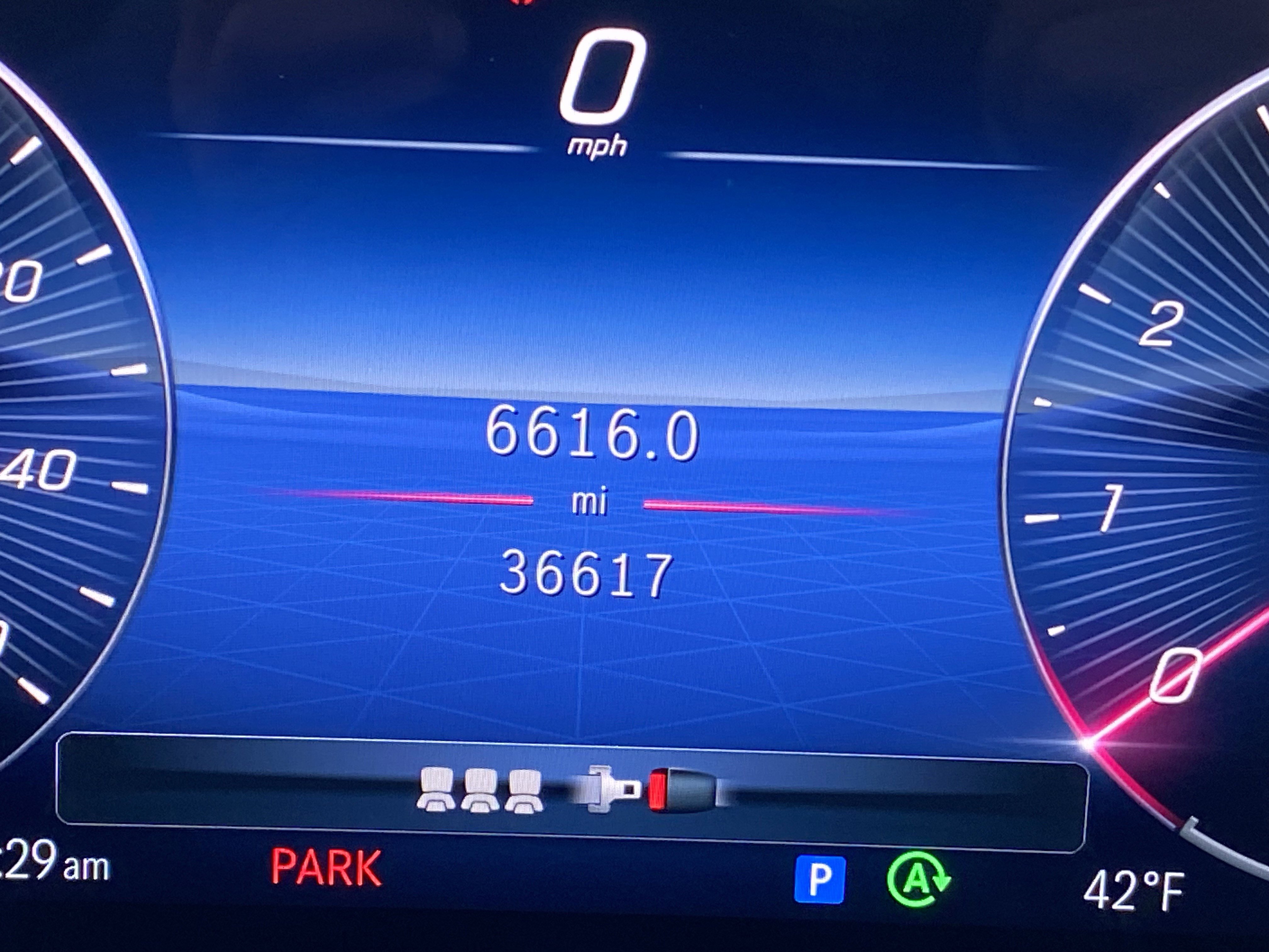 Used 2024 Mercedes-Benz GLE 350 4MATIC image 24