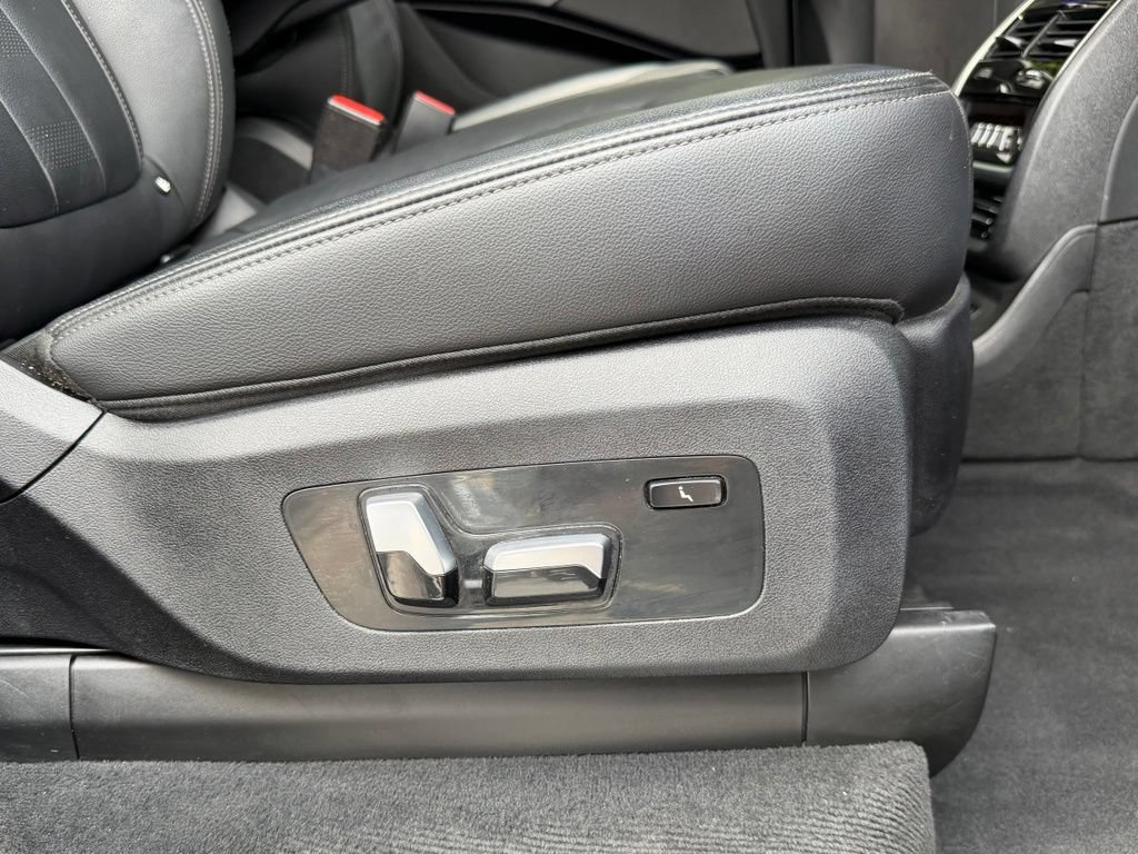 Used 2020 BMW X7 M50i AWD/4WD image 43