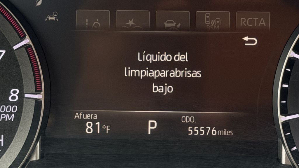 Used 2024 Toyota Highlander LE FWD image 22