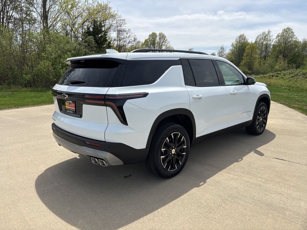 New 2026 Chevrolet Traverse LT w/ Sun and Wheel Package FWD image 9