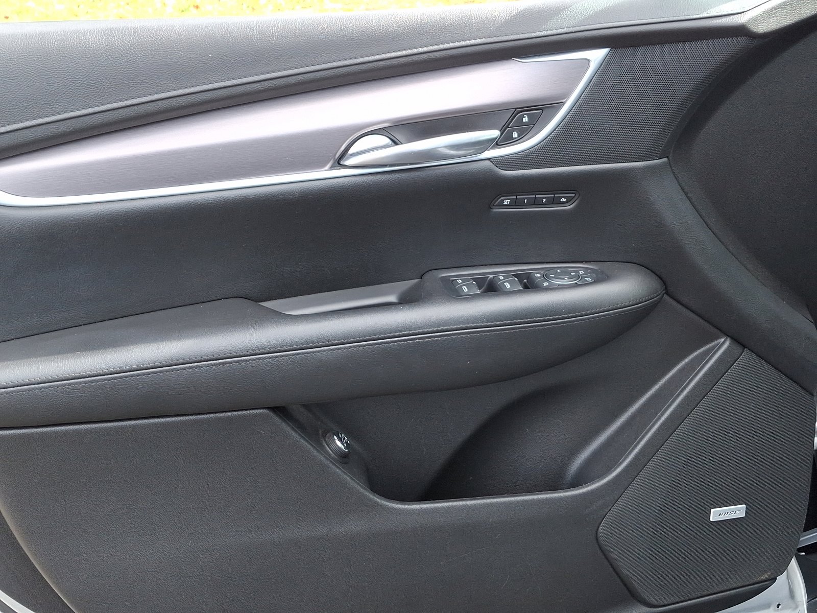 Used 2018 Cadillac XT5 Luxury w/ LPO, Wheel Lock Package image 12