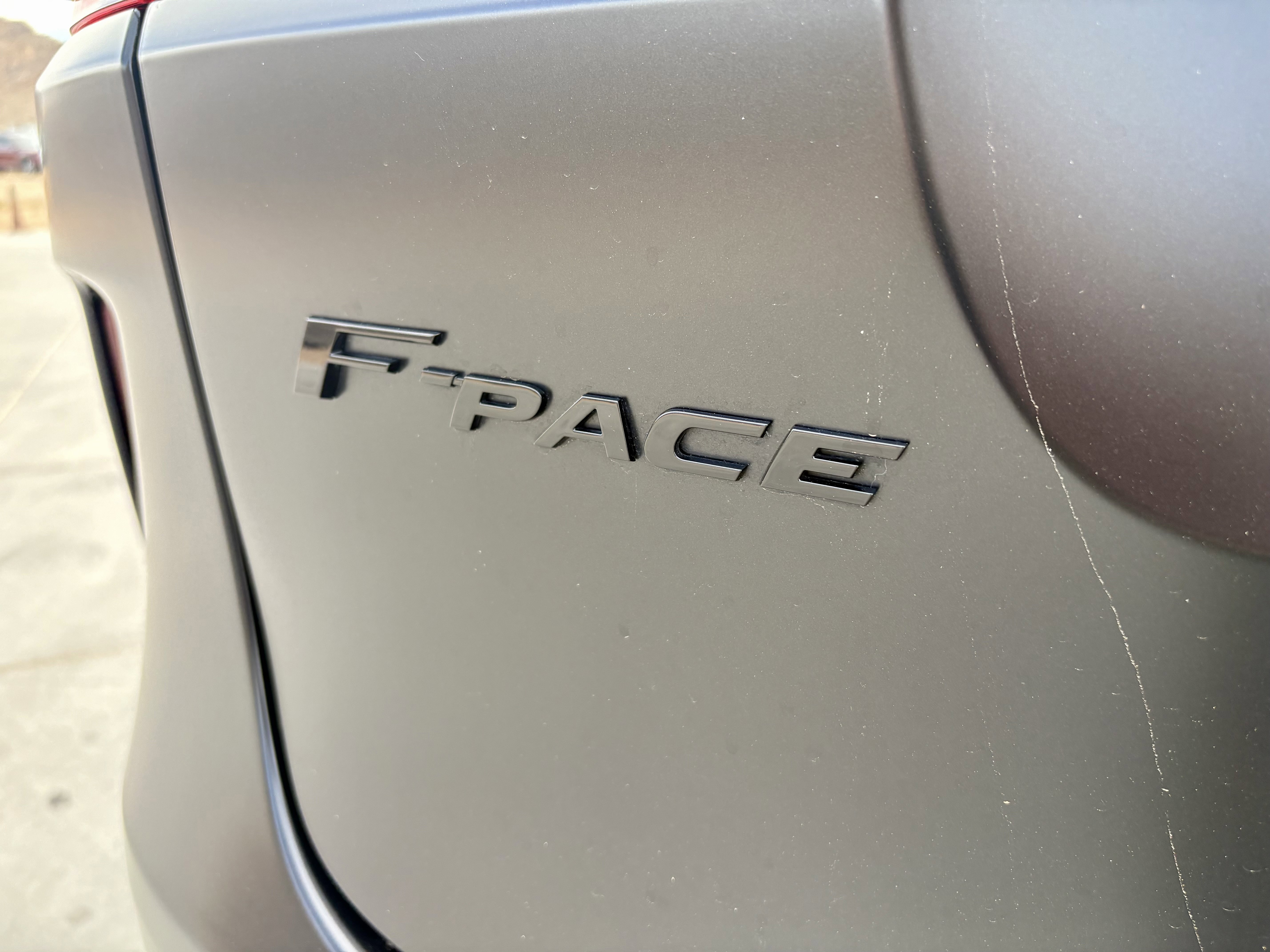 Used 2022 Jaguar F-PACE SVR image 26