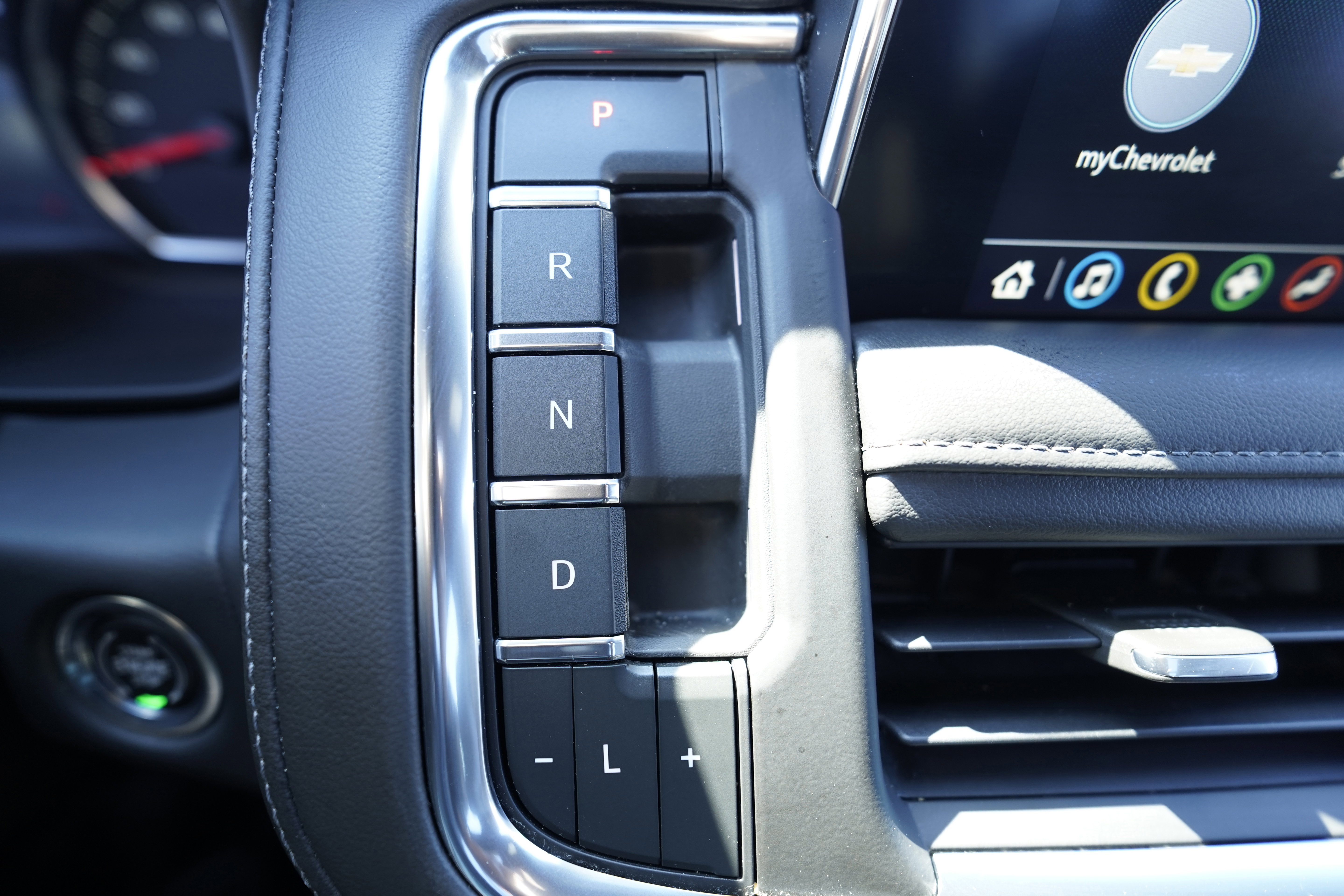 Used 2021 Chevrolet Tahoe LT w/ LT Signature Plus Package RWD image 24