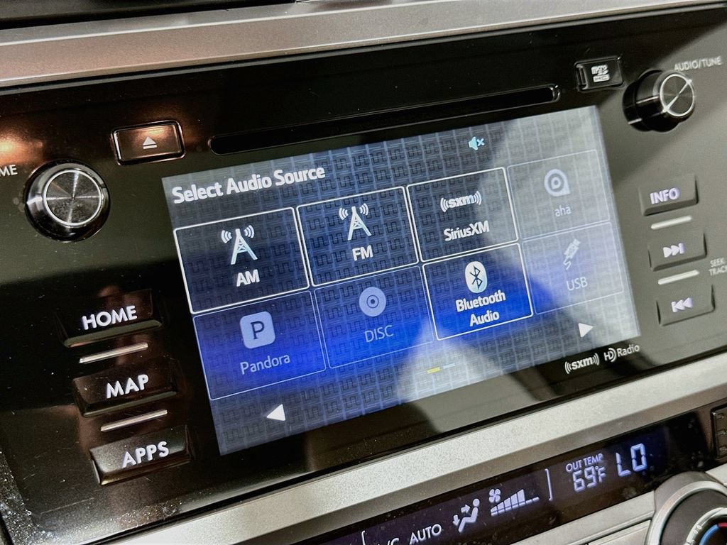 Used 2016 Subaru Legacy 2.5i Limited AWD/4WD image 16