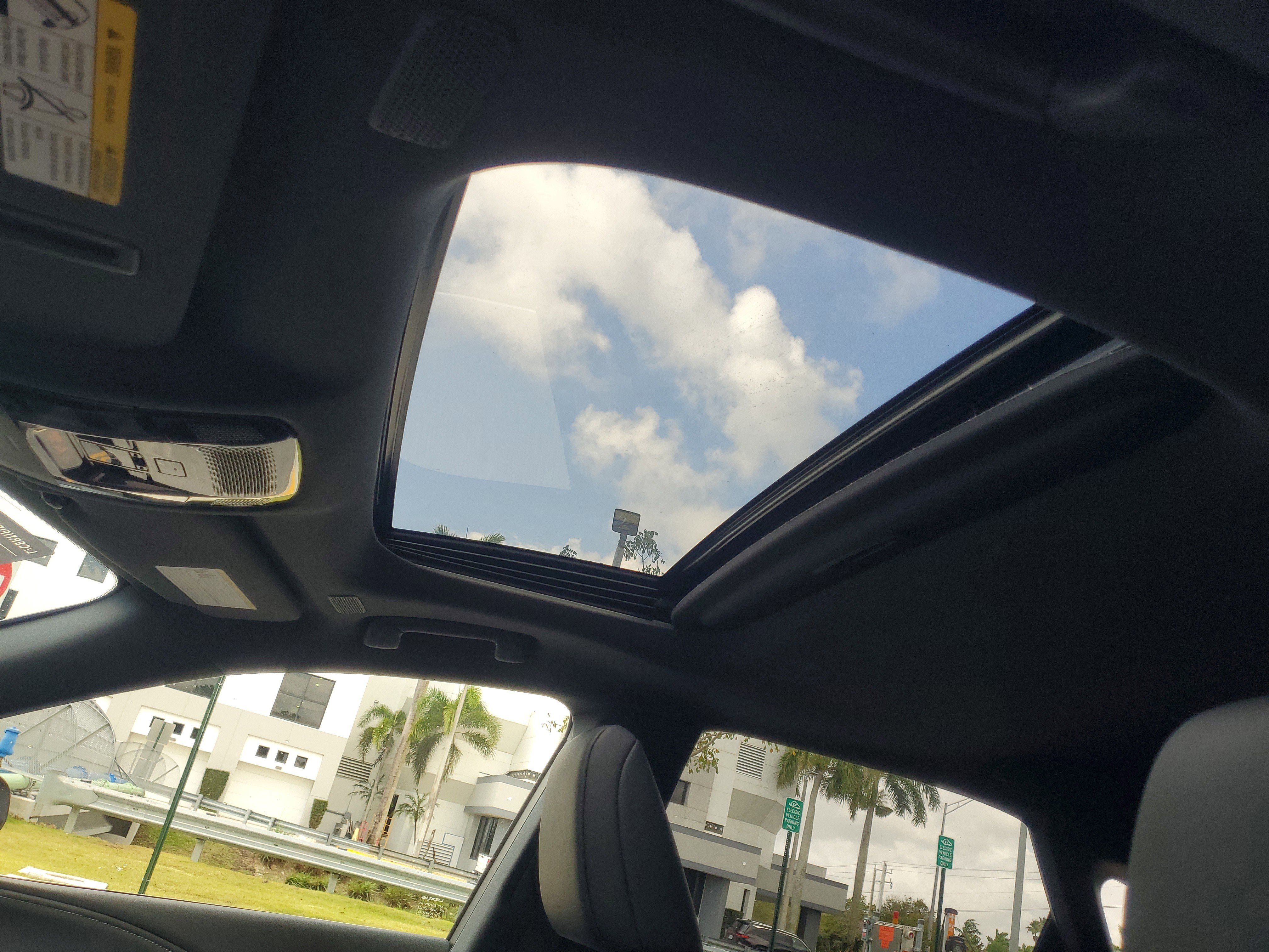 Used 2023 Lexus RX 350 Premium w/ Cold Area Package FWD image 18