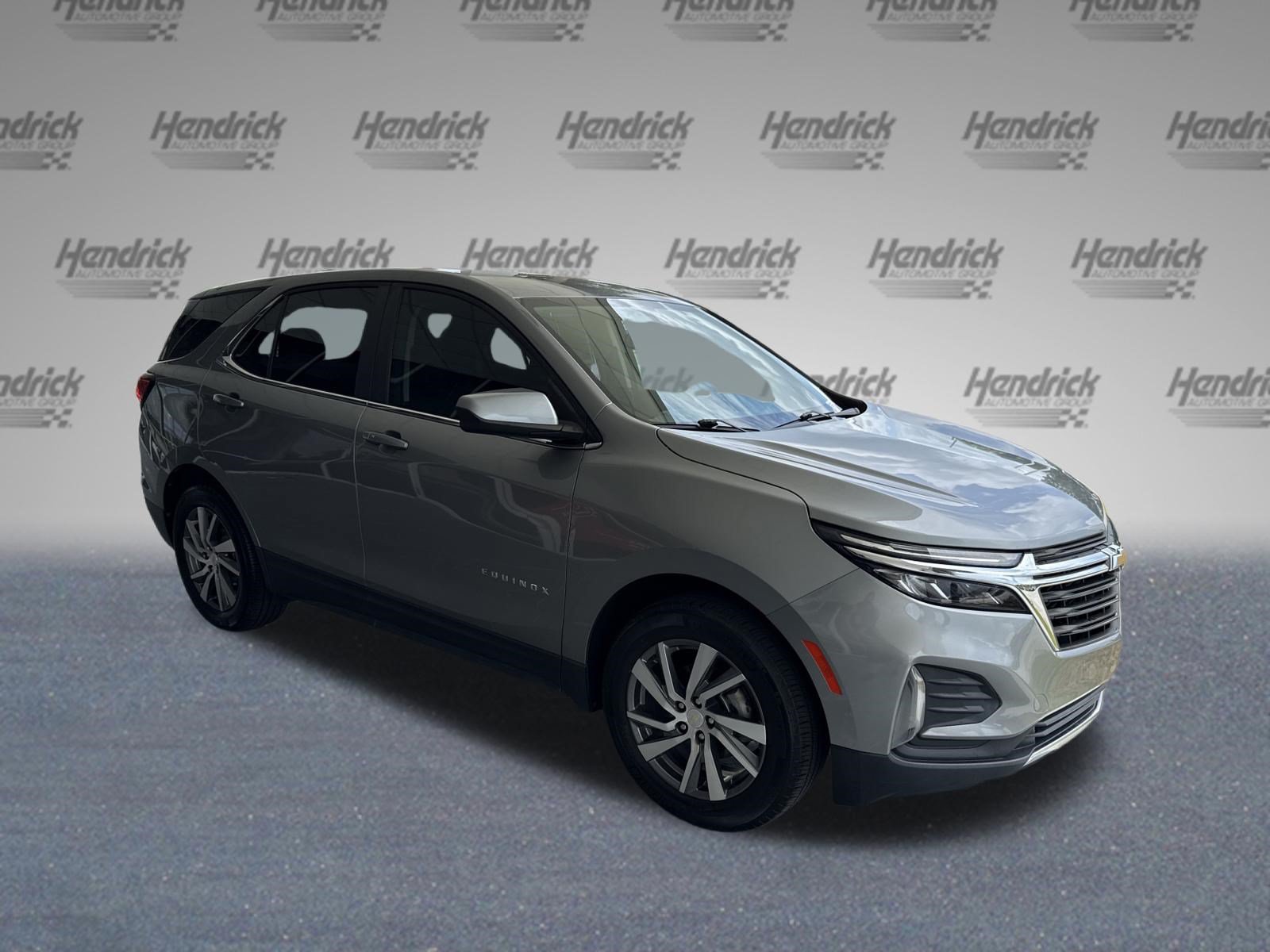 Used 2023 Chevrolet Equinox LT FWD image 2