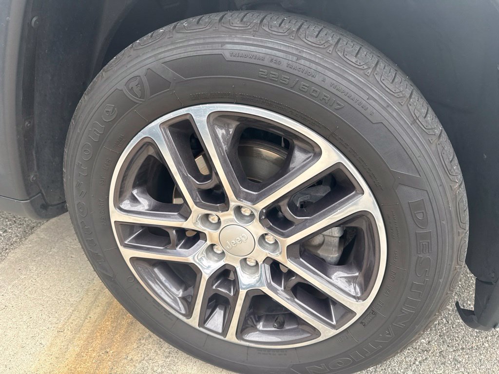 Used 2019 Jeep Compass Latitude w/ Popular Equipment Group FWD image 7
