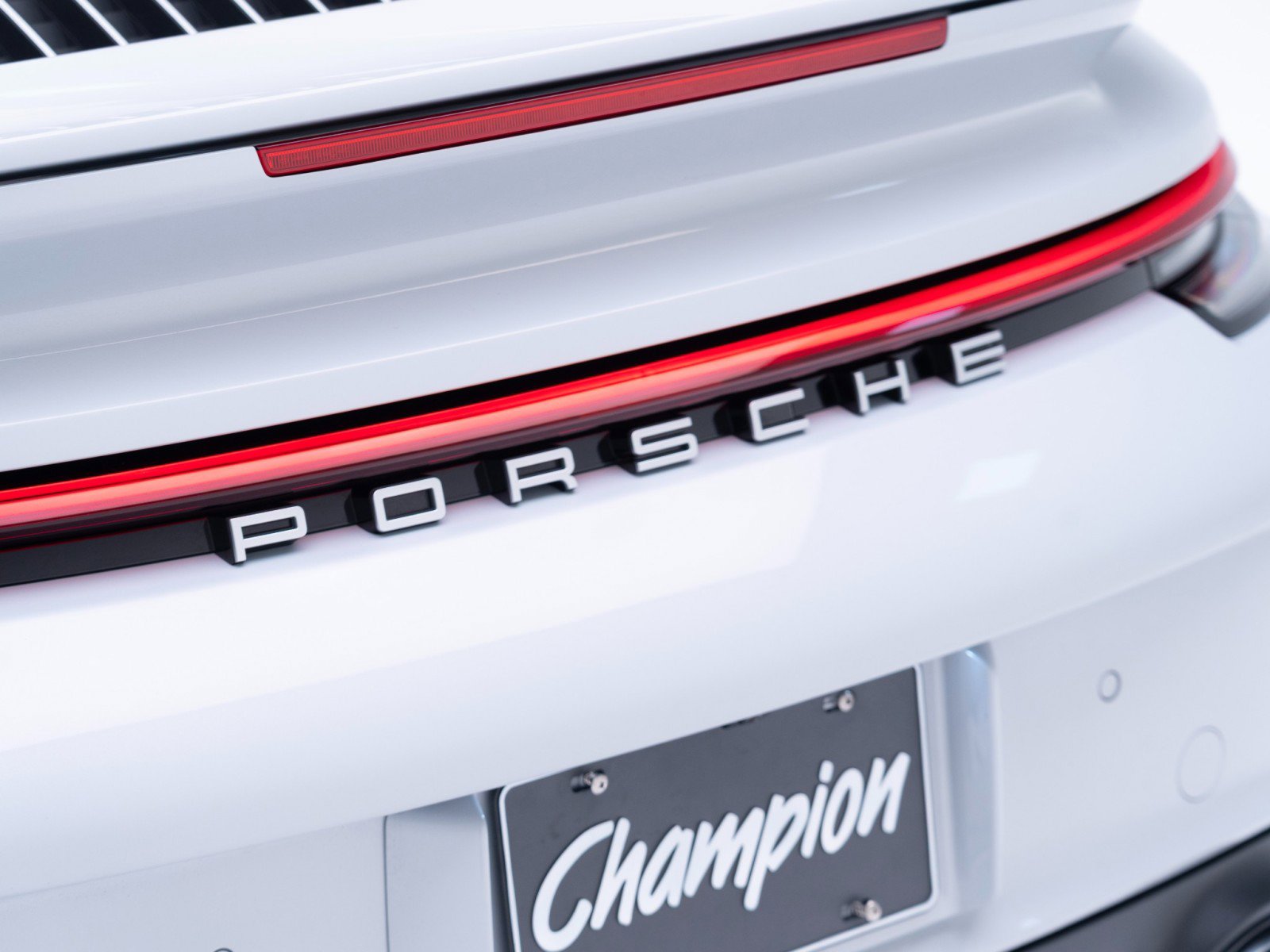 Certified 2025 Porsche 911 Turbo AWD/4WD image 13