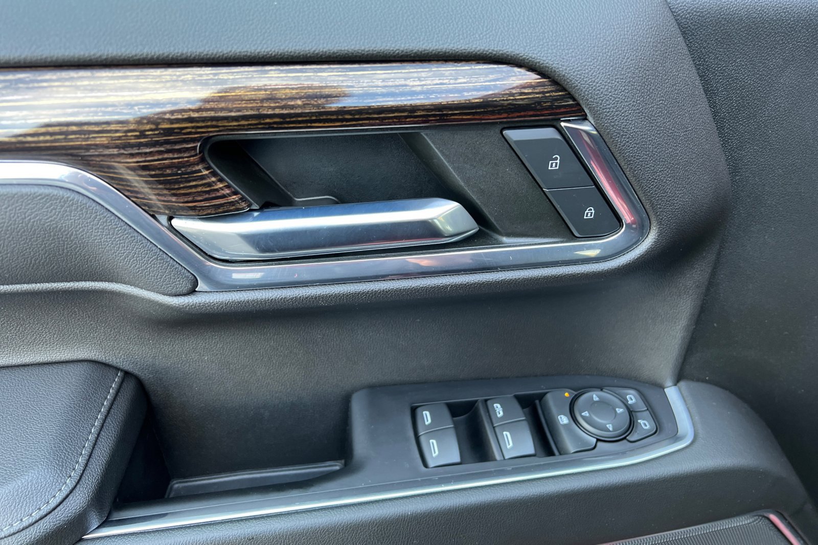 Used 2022 GMC Sierra 1500 Elevation image 12