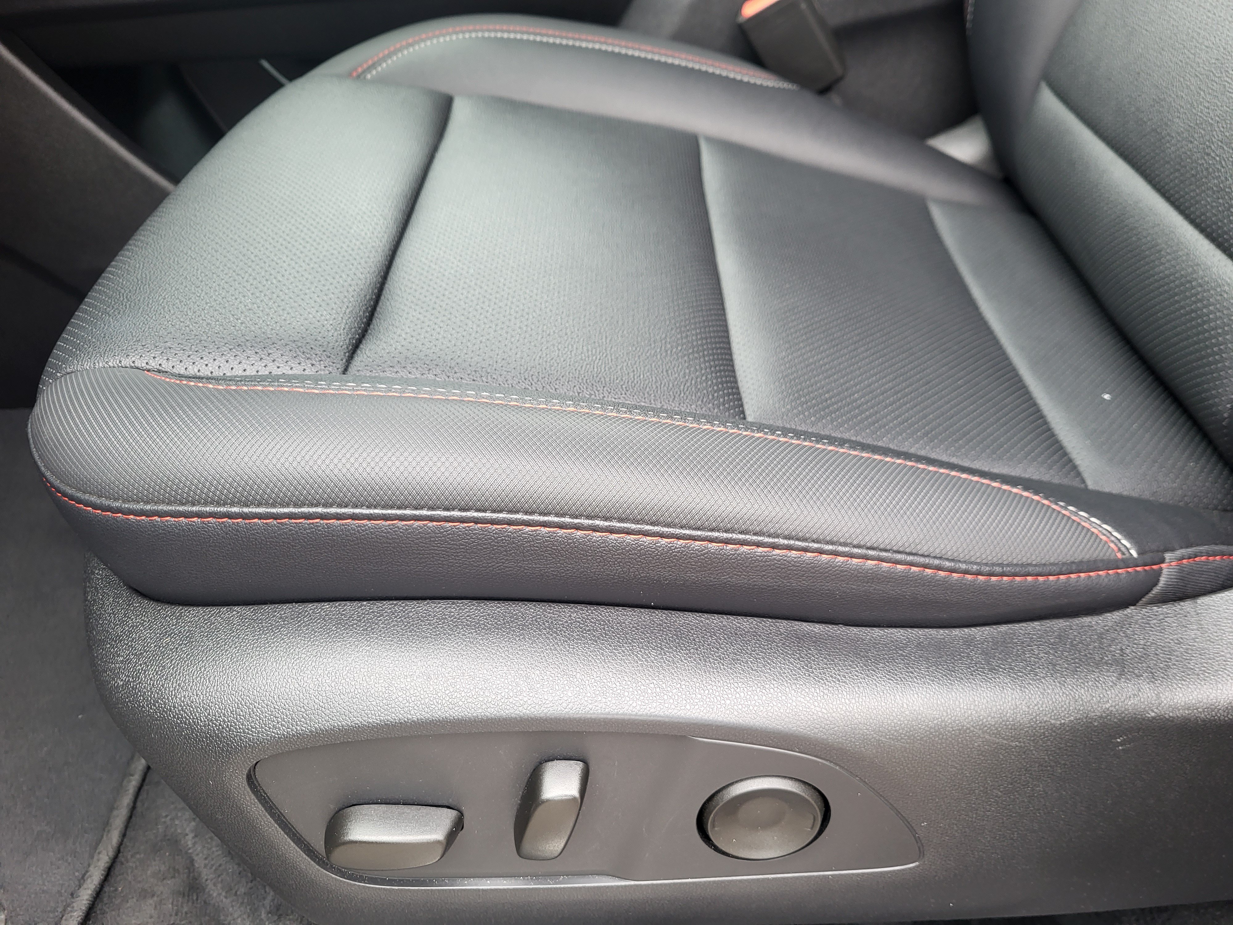 Used 2025 Chevrolet Traverse Z71 AWD/4WD image 20