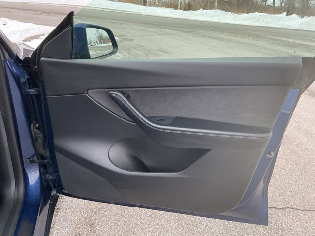 Used 2021 Tesla Model Y Long Range image 28