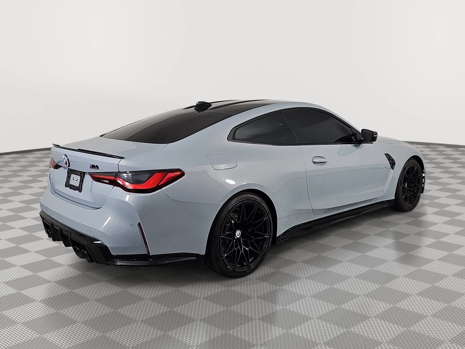 Used 2022 BMW M4 Competition w/ M Carbon Exterior Package RWD image 8