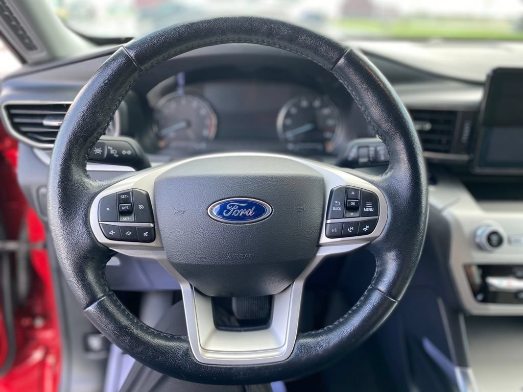 Used 2022 Ford Explorer XLT w/ Equipment Group 202A RWD image 28