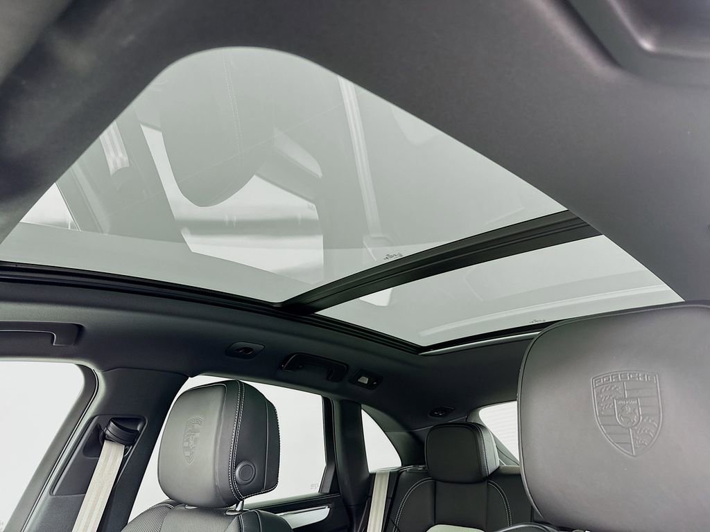 New 2026 Porsche Macan GTS image 23