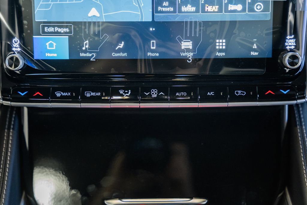 New 2026 Jeep Grand Wagoneer 4WD image 25