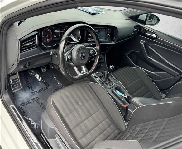 Used 2019 Volkswagen Jetta GLI FWD image 11