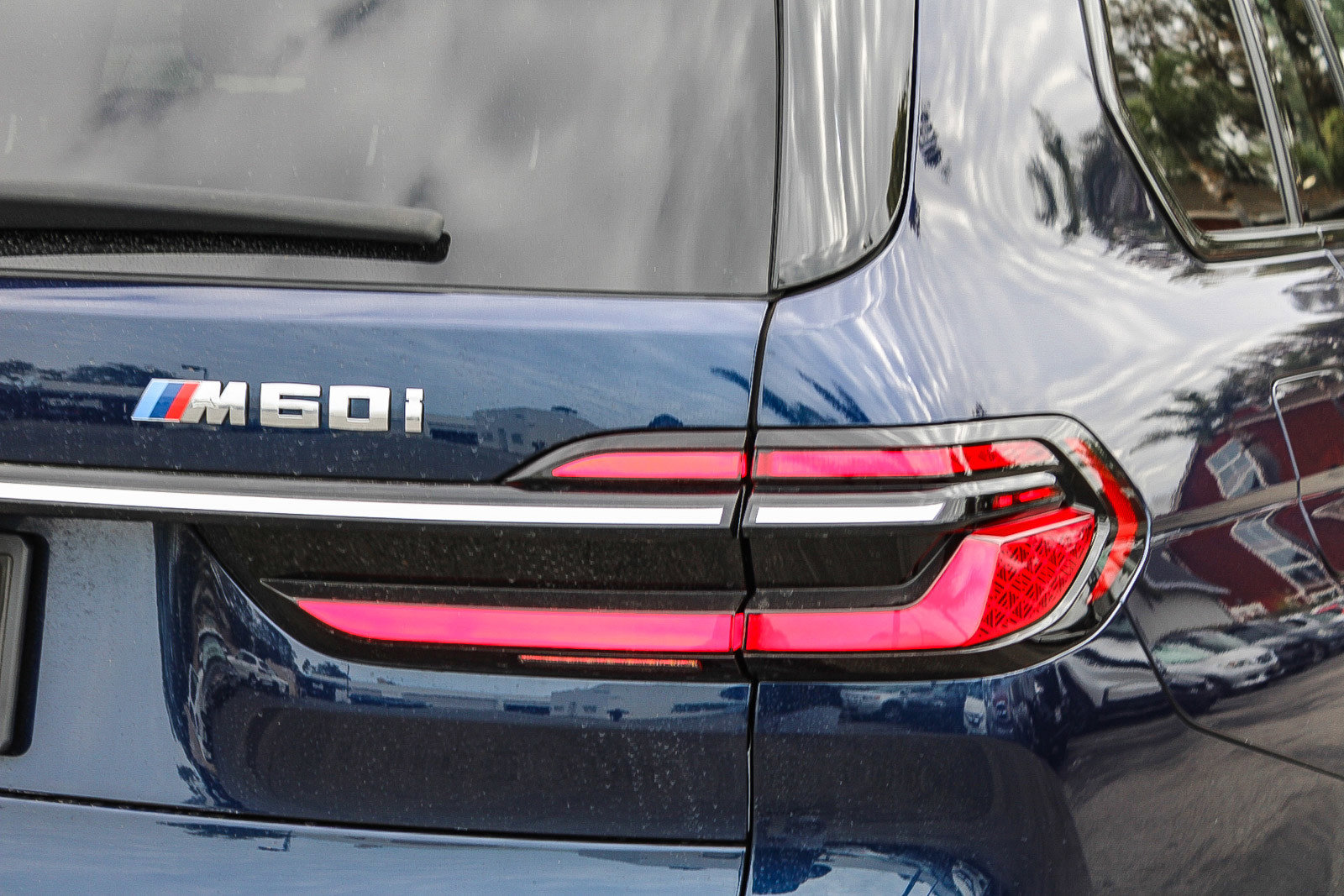 Used 2023 BMW X7 M60i w/ Executive Package image 7