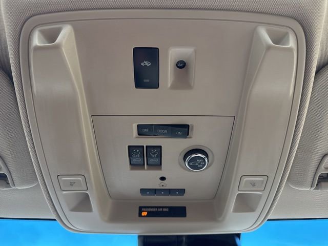 Used 2019 GMC Yukon Denali w/ Denali Ultimate Package image 23