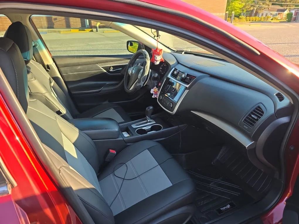 Used 2016 Nissan Altima 2.5 SR image 4