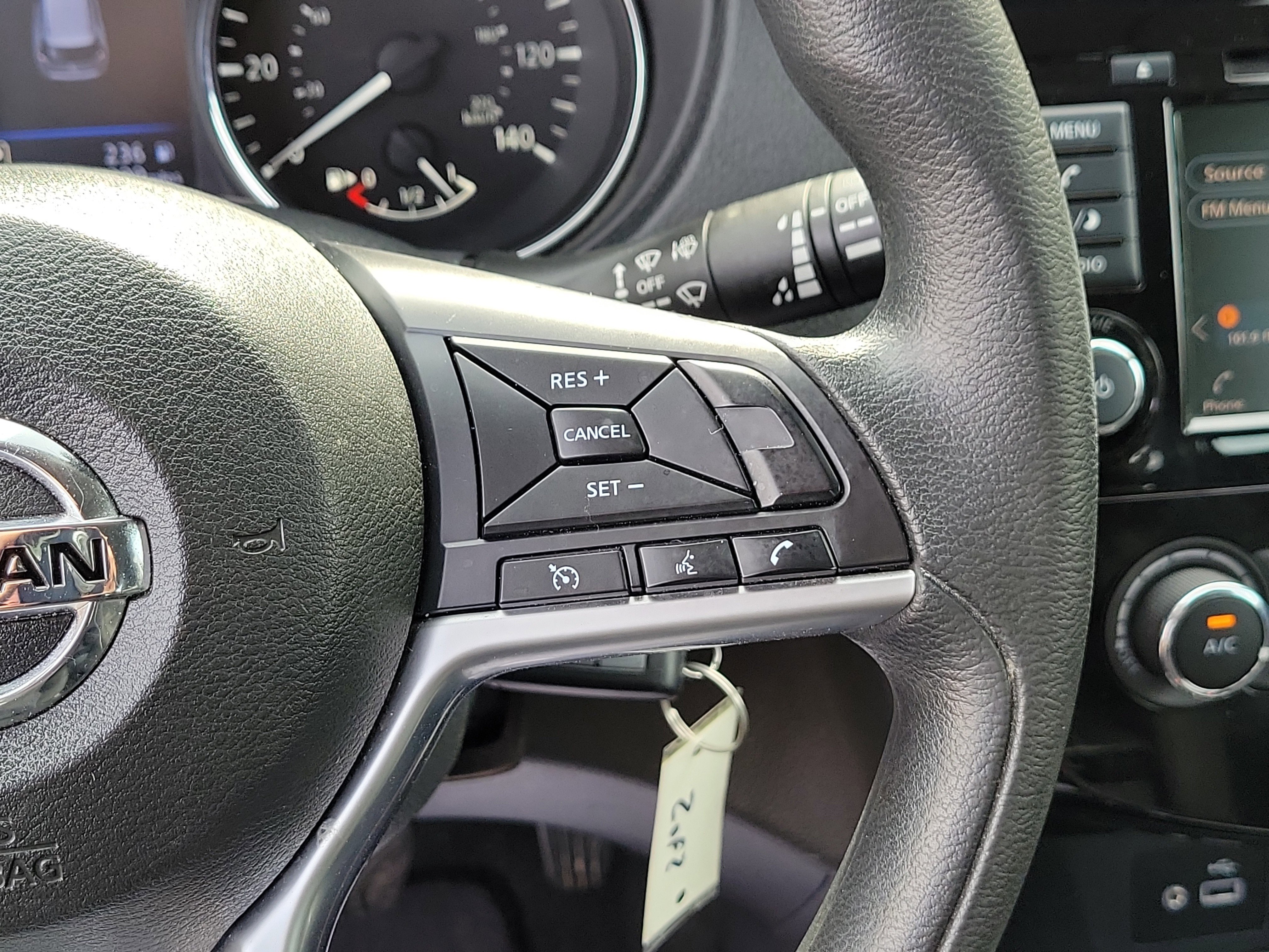 Used 2020 Nissan Rogue S image 24