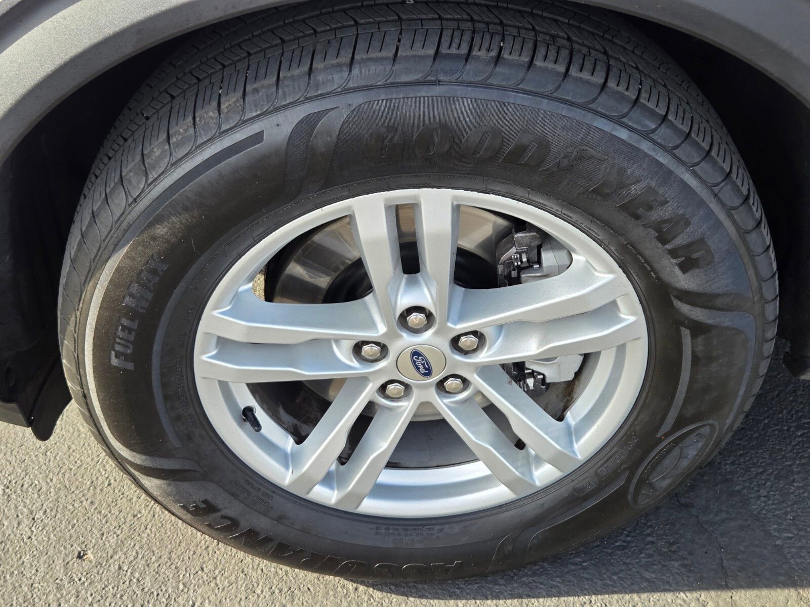 Certified 2022 Ford Explorer XLT w/ Equipment Group 202A image 9