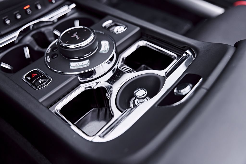 Used 2020 Rolls-Royce Dawn RWD image 74