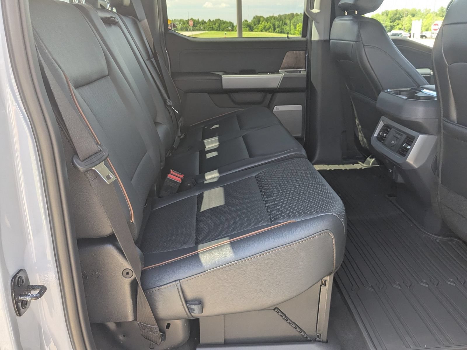 New 2026 Ford F350 Lariat w/ Lariat Ultimate Package AWD/4WD image 36